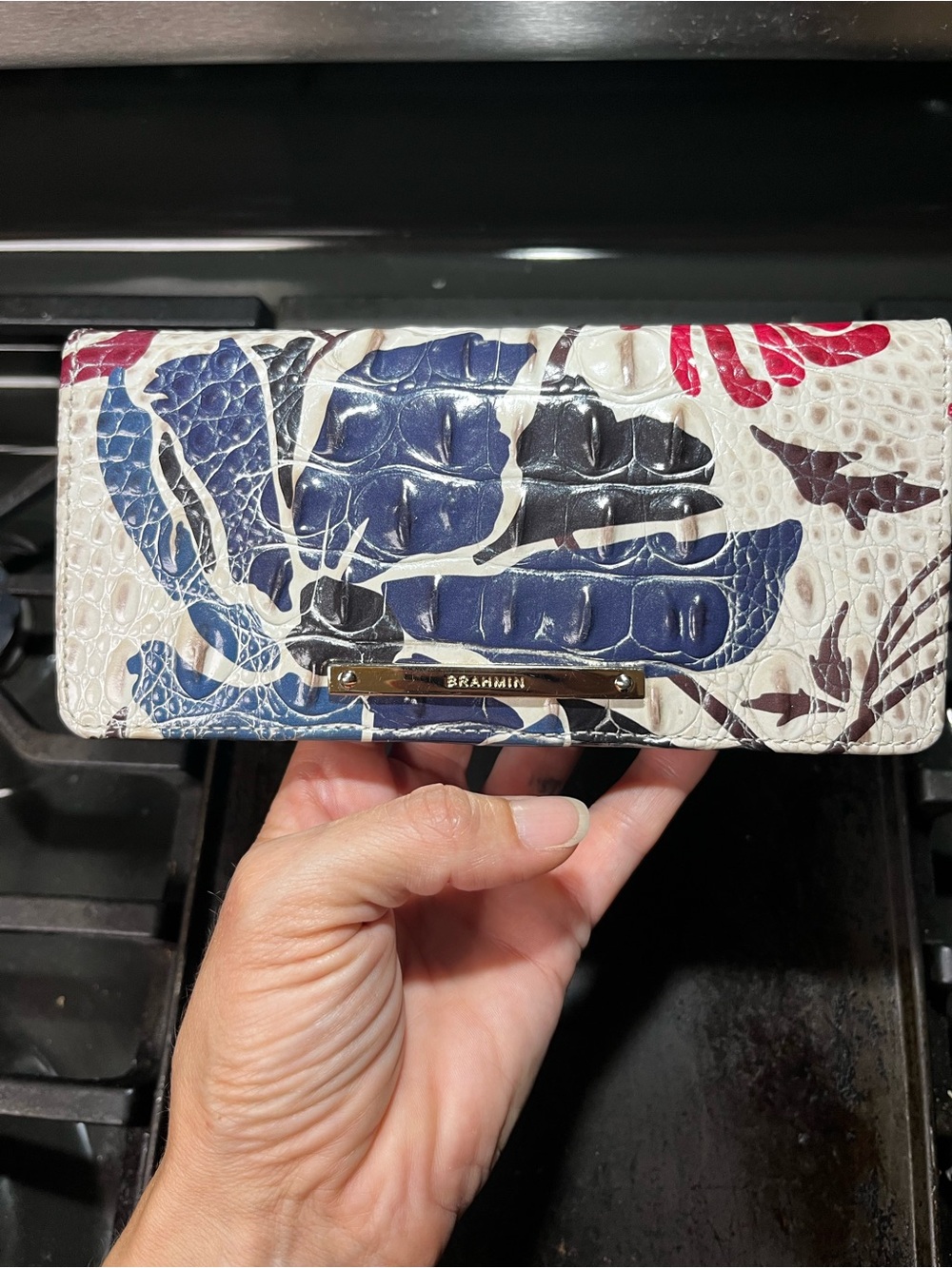 Like new Brahmin White Floral Embossed Leather Wallet